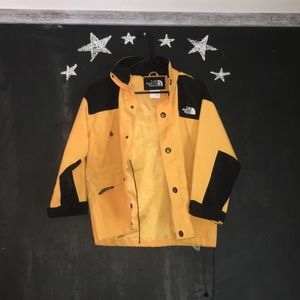 THE NORTH FACE Rain Jacket